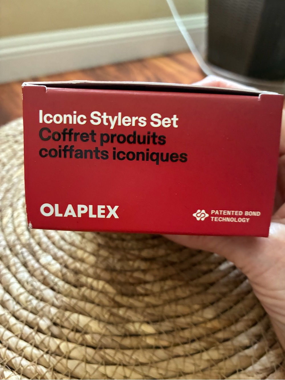 OLAPLEX Styling Set with White Pump Bottle and Amber Oil - Picture 4 of 7